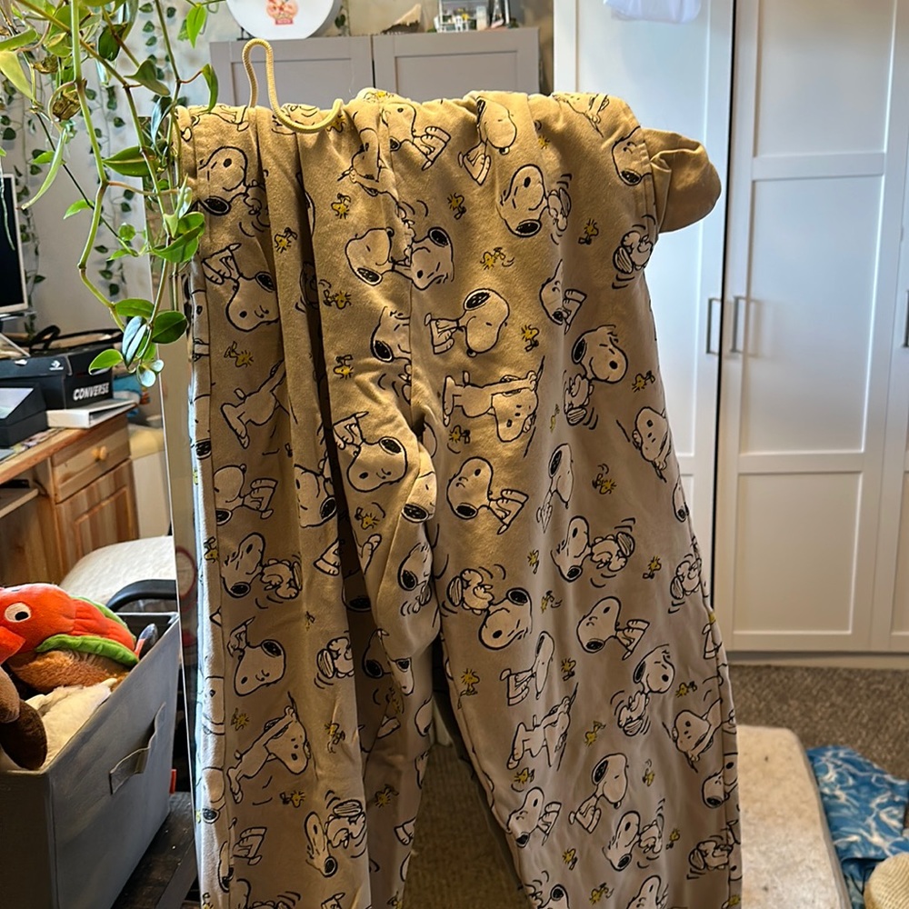 peanuts brand sweatpants
